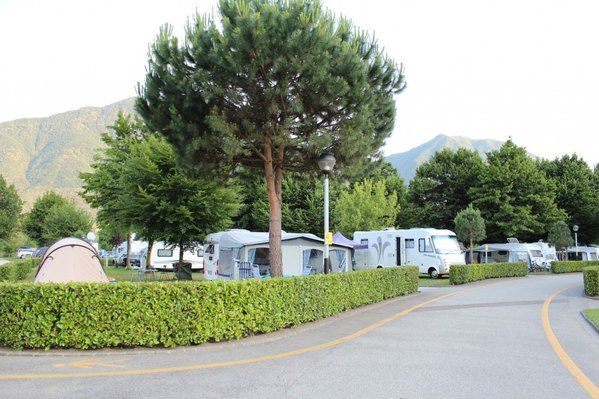 Tenero Camping f improf 600x399 Camping im Tessin